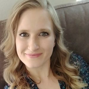 Meet your Posher, Becky